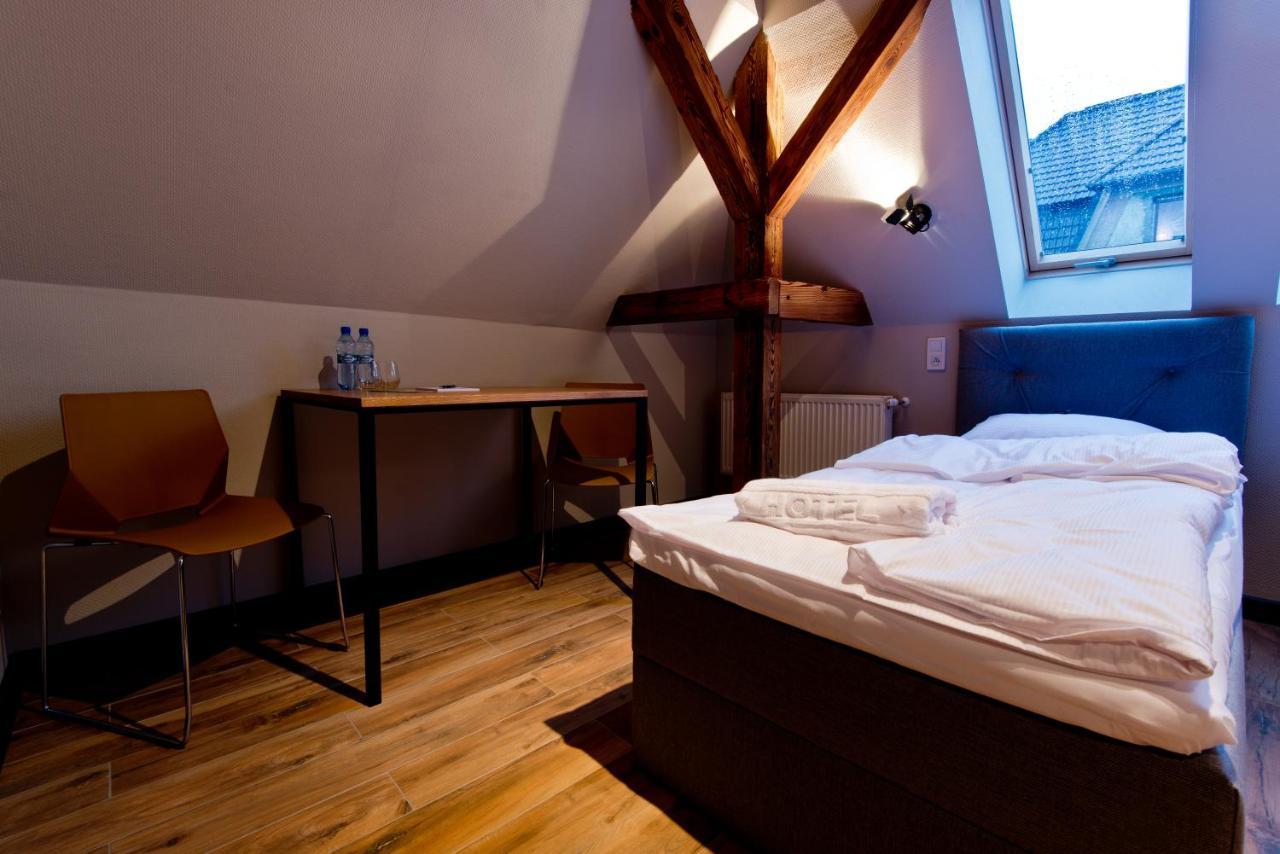 Apartsuites I Sorau Жары Экстерьер фото A room at the hotel