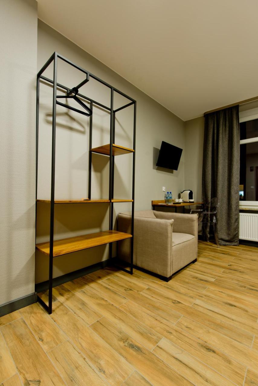 Apartsuites I Sorau Жары Экстерьер фото A room at the hotel