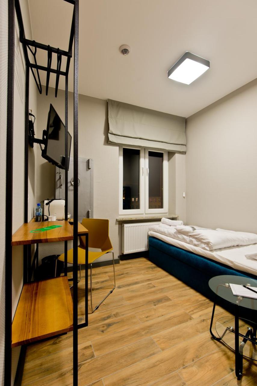 Apartsuites I Sorau Жары Экстерьер фото A room at the hotel
